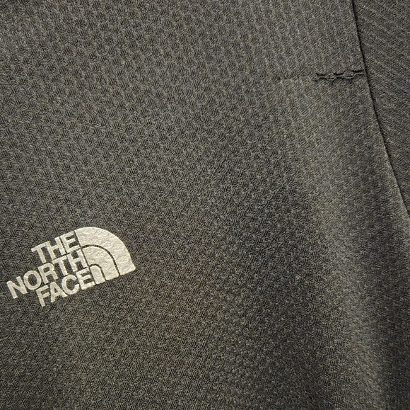 The North Face quarter zip pullover, size large - Picture 6 of 6